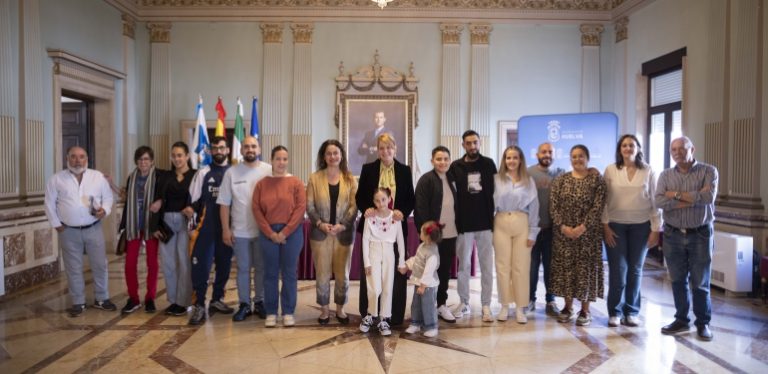 El Ayuntamiento de Huelva formaliza siete nuevos contratos de alquiler de viviendas sociales