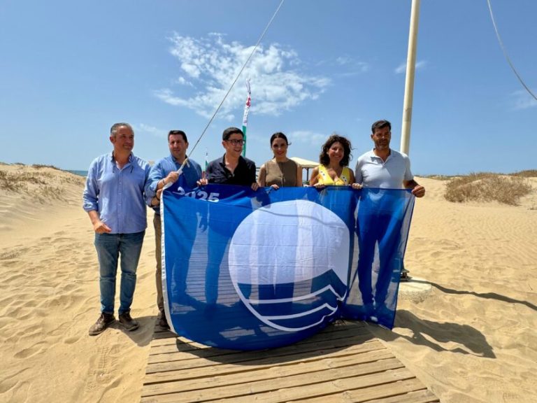 Ayamonte presenta su Plan de Playas con la incorporación de más de 1.100 metros de pasarelas flexibles y destacadas novedades