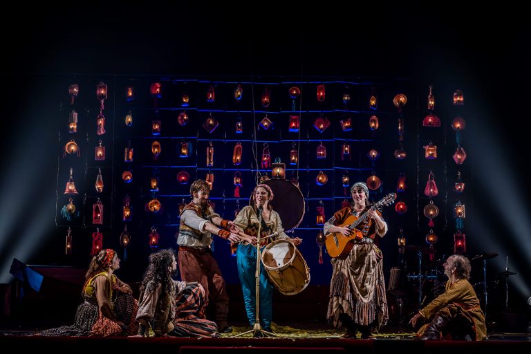La Compañía Nacional de Teatro Clásico y Lucas Escobedo presentan ‘Farra’ en el Festival de Niebla