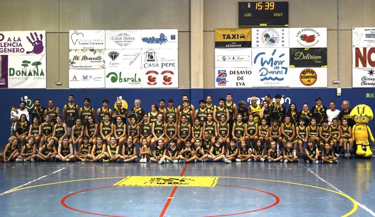 Los clubes de fútbol y baloncesto de Mazagón agradecen el apoyo de las instituciones a sus proyectos