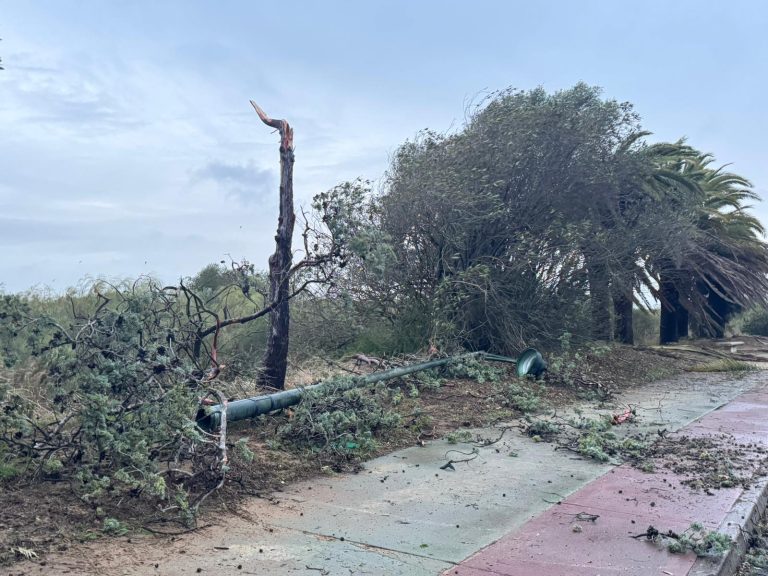 La borrasca Claudia provoca medio centenar de incidencias en la Costa