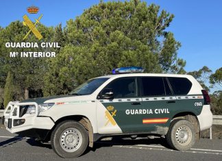 Investigan la muerte de una persona al precipitarse de un edificio en Matalascañas