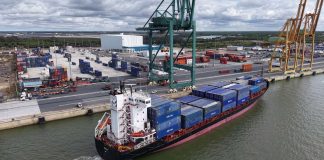 El Puerto presenta su nueva línea regular en contenedor Huelva-Canarias