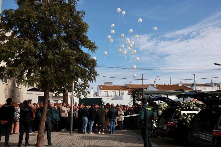 Aljaraque y Punta despiden a los cuatro miembros de la familia que falleció en Adamuz
