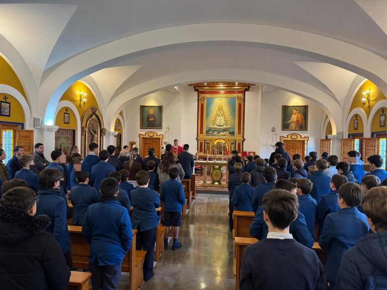 Los colegios de los niños de Aljaraque fallecidos en Adamuz celebran una misa en su memoria