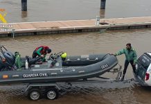 Buscan a un hombre desaparecido tras caer al Guadiana en Sanlúcar