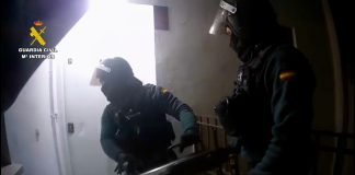 Desarticulado un punto de venta de drogas y servicio de tele-coca en Isla Cristina