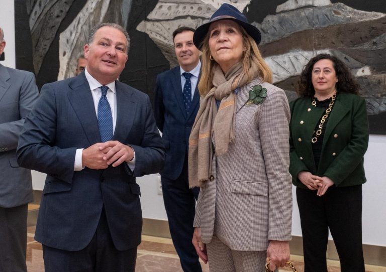 La Diputación recibe a la infanta Elena en un gesto de apoyo a Huelva y su cultura