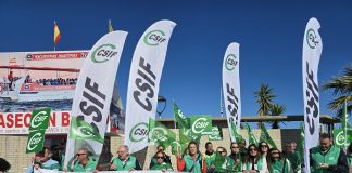Concentración en Isla Cristina contra la «privatización» de la Agencia Pública de Puertos