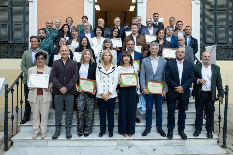 CSIF otorga la mención especial del IX Certamen del Empleado Público al Centro de Transfusión de Huelva