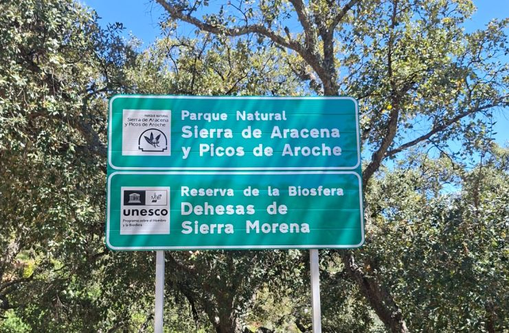 La Diputación instala nueva señalización turística en las carreteras de la Sierra