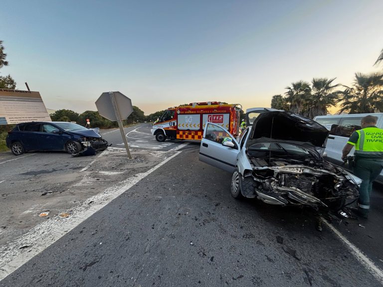 Heridas varias personas en un accidente de tráfico en Cartaya