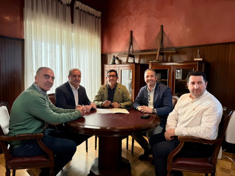 Ayamonte avanza hacia una ciudad «más limpia y moderna» con un nuevo contrato de limpieza viaria
