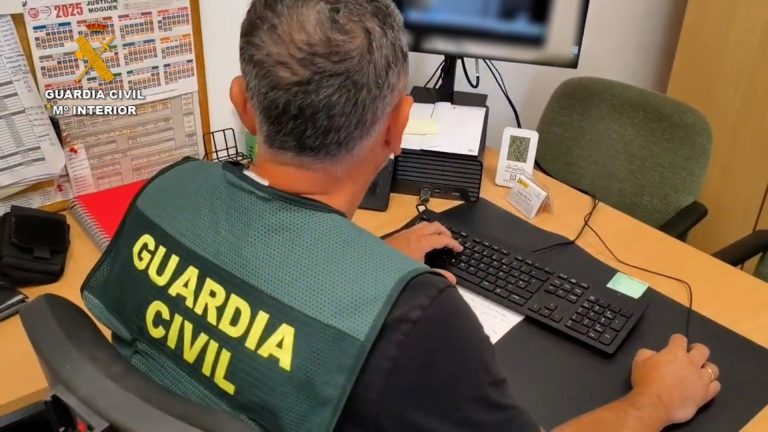 Detenidas tres personas en Isla Cristina por simular un robo