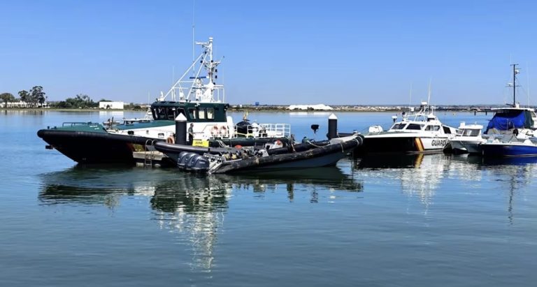 Mueren dos guardias civiles en las costas de Huelva persiguiendo a una narcolancha