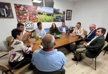 Loles López reivindica la ganadería como “pilar fundamental para el desarrollo de Huelva”
