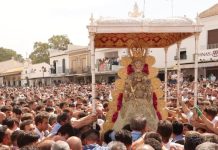 Más de 10 horas de procesión para una Virgen del Rocío entre decenas de miles de dovotos Virgen del Rocío