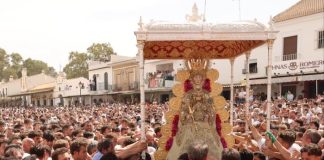 Más de 10 horas de procesión para una Virgen del Rocío entre decenas de miles de dovotos Virgen del Rocío
