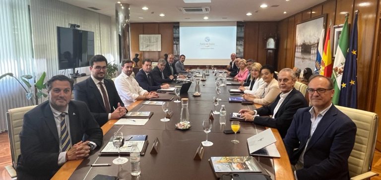 El Puerto de Huelva movió una cifra de negocio de casi 48 millones de euros en 2025