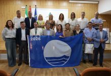 La Junta entrega las 21 Banderas Azules concedidas a la provincia