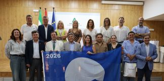 La Junta entrega las 21 Banderas Azules concedidas a la provincia