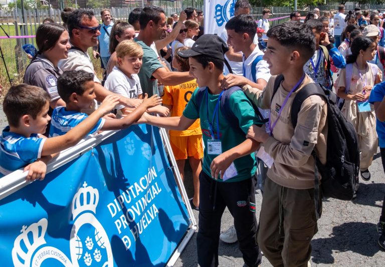 Huelva da la bienvenida a 95 menores saharauis en sus ‘Vacaciones en Paz’