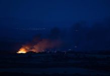 Los desalojados regresan a sus casas tras estabilizarse el incendio de El Cerro