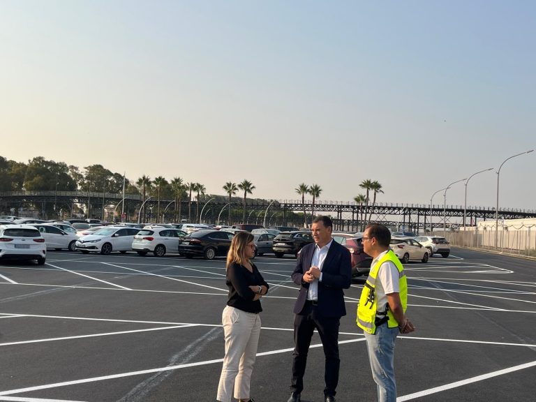 El Puerto pone a punto 310 plazas de aparcamiento junto al Muelle de Riotinto