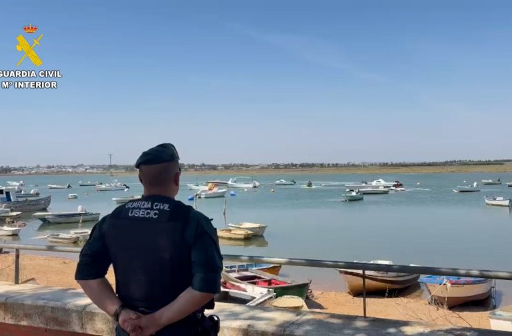 La Guardia Civil controla las embarcaciones de pesca y recreativas para frenar el narcotráfico