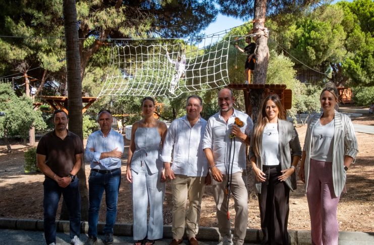La Diputación inaugura el nuevo parque de aventura y tirolinas de La Rábida