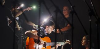 Yerai Cortés y Ana Lua Caiano llenan el Foro de flamenco y folk-electrónica