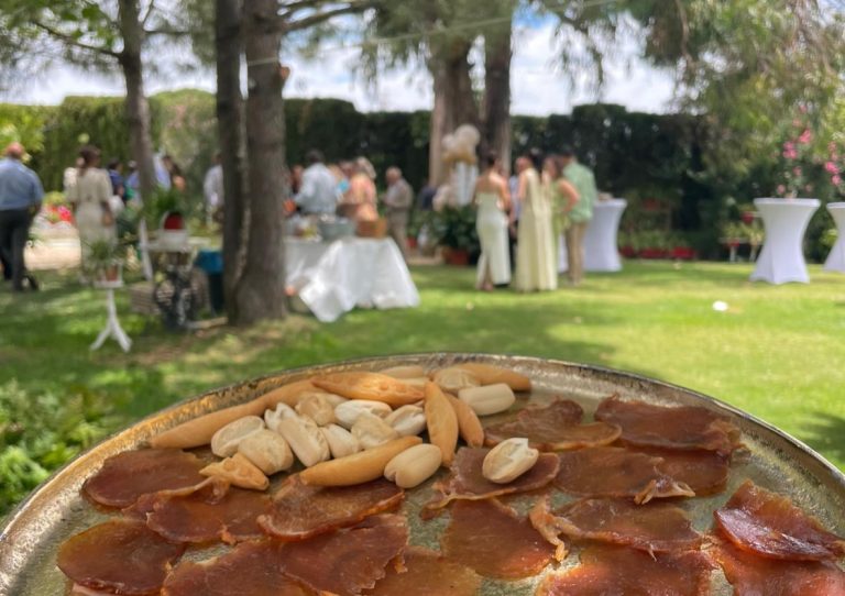 Las fiestas privadas ganan terreno en la Costa de Huelva y disparan la demanda de servicios de catering especializados