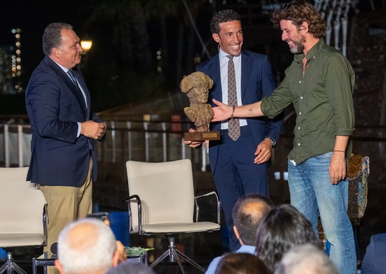 La Diputación rinde homenaje a David de Miranda en el décimo aniversario de su alternativa