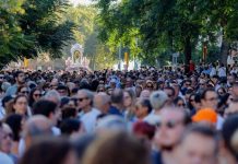Miles de onubenses acompañan a Virgen de la Cinta en su tradicional bajada a La Merced Bajada de la Cinta