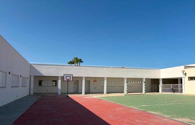 La Junta invierte más de seis millones en la mejora de 43 centros docentes