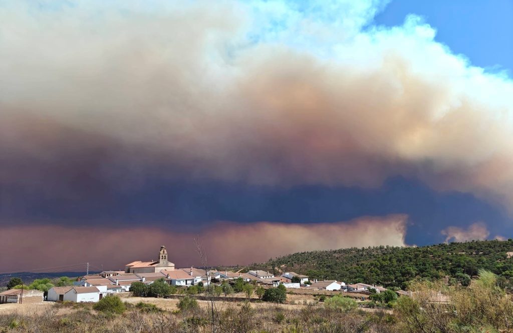 Incendio de Niebla desde Las Delgadas