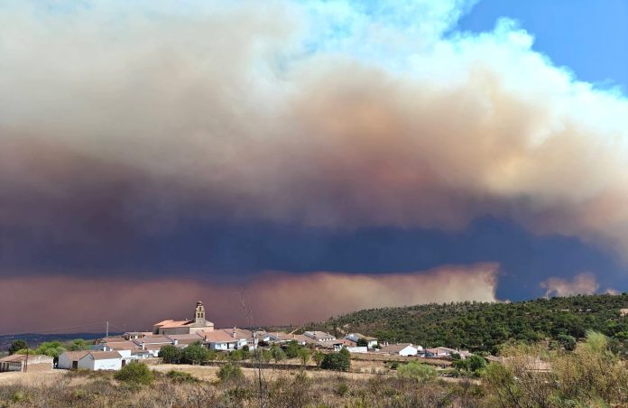 Incendio de Niebla desde Las Delgadas