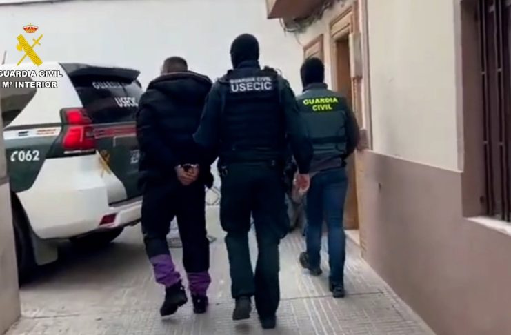 Matan a tiros en plena calle a dos mujeres y un menor en Isla Cristina