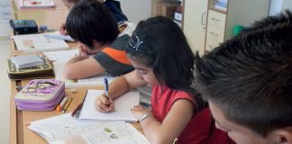 Más de 56.000 alumnos de Huelva recibirán libros de texto gratuitos