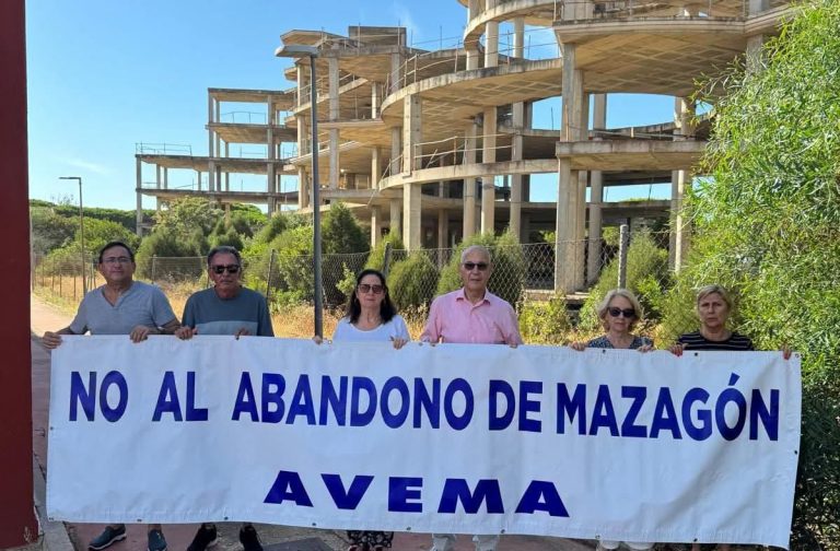 Avema reclama una solución definitiva para la parcela hotelera de El Faro II