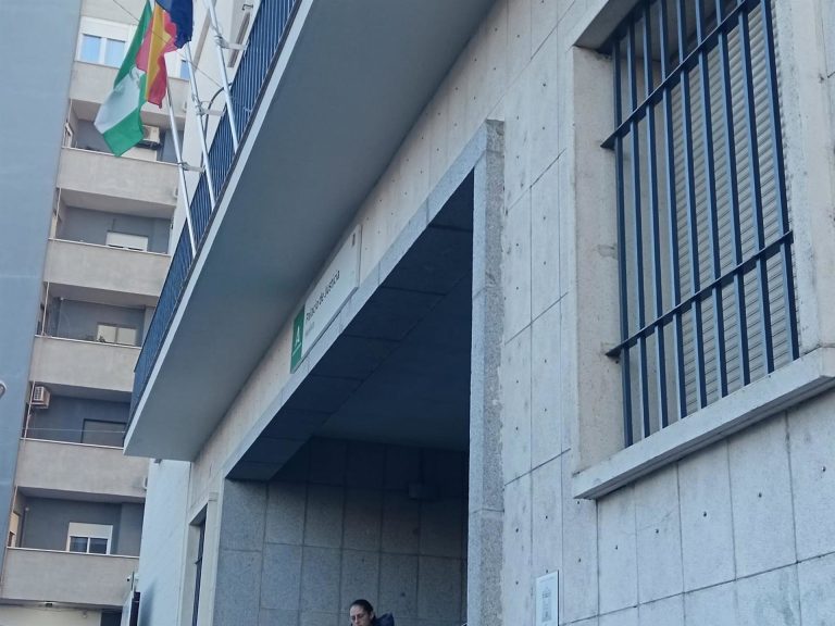 Nueve meses de prisión por agredir a un celador del centro de salud de Bonares