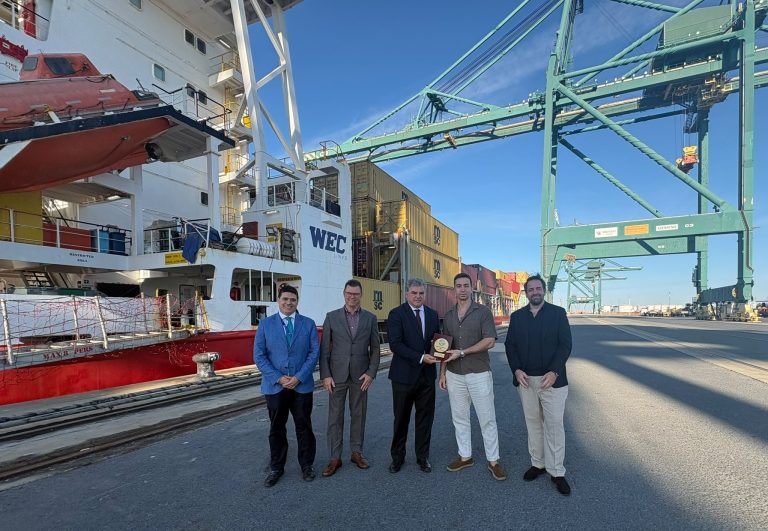 Nueva conexión marítima de contenedores entre el Puerto de Huelva y el norte de Europa
